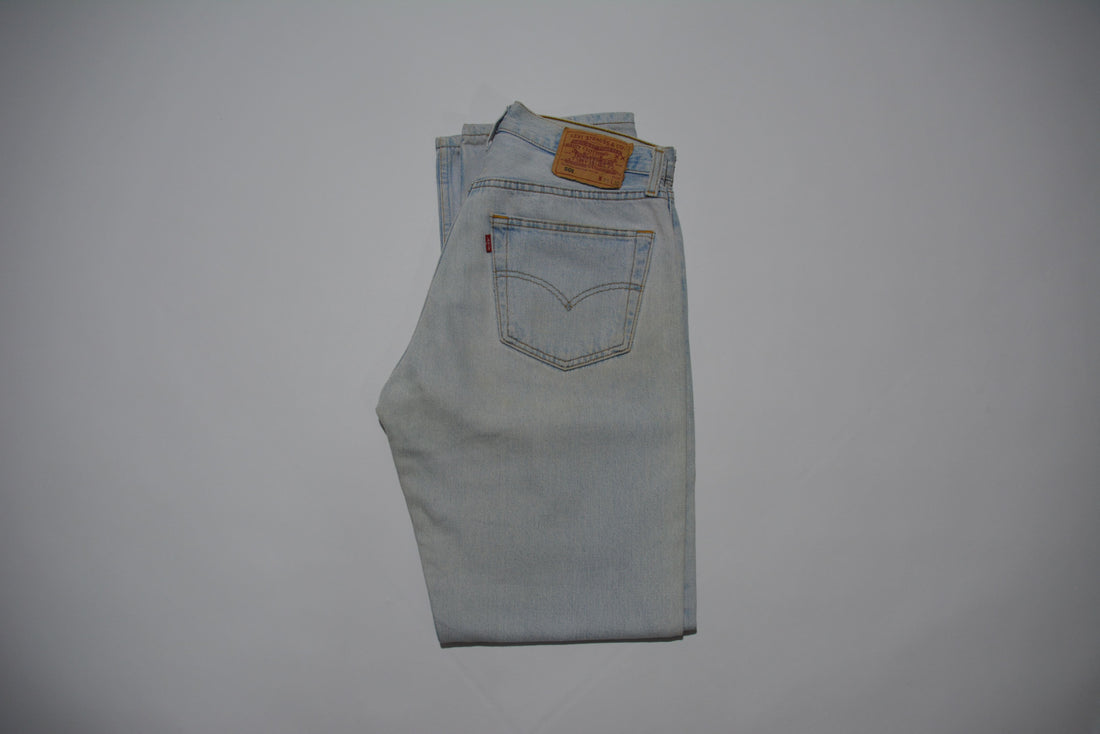 Light Blue Denim Levi's 501